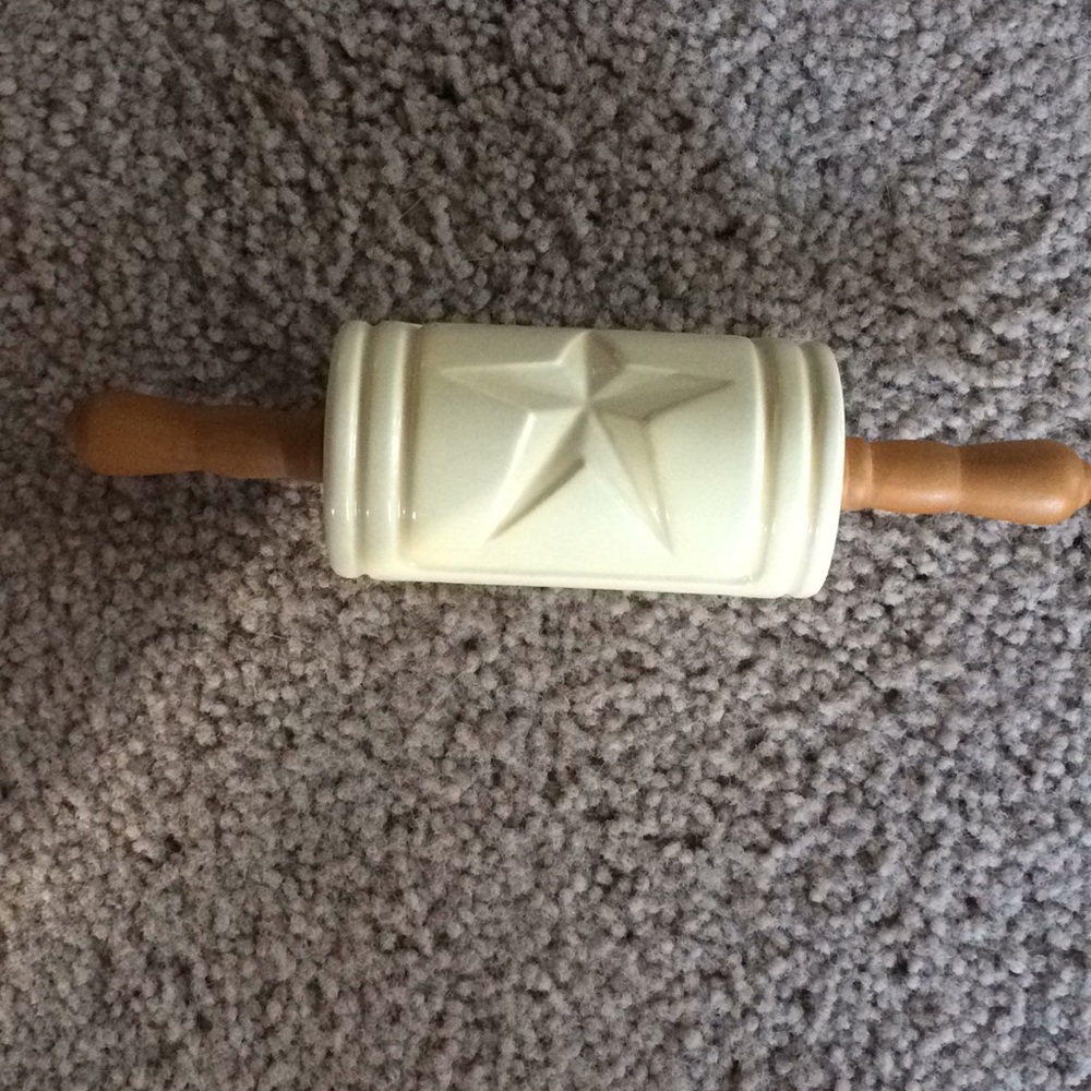 Small rolling pin Going To the Thrift Store doin